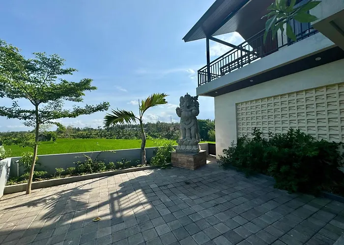 Kari Senja Luxury Villa